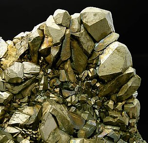 Pyrite with Quartz, Rhodochrosite and Sphalerite. 